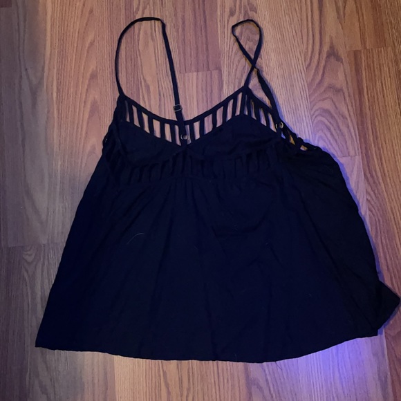 Volcom tank - Picture 3 of 3